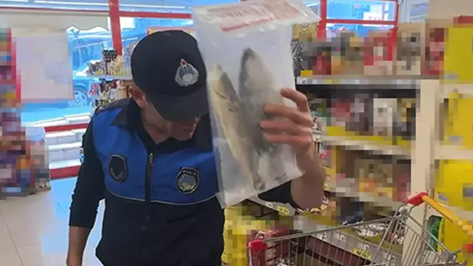 İstanbul Avcılar’da zincir markette skandal