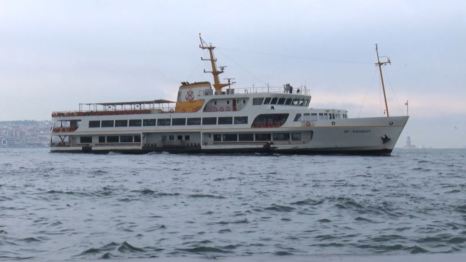 İstanbul'da deniz ulaşımına 'hava muhalefeti' engeli: Seferler iptal edildi