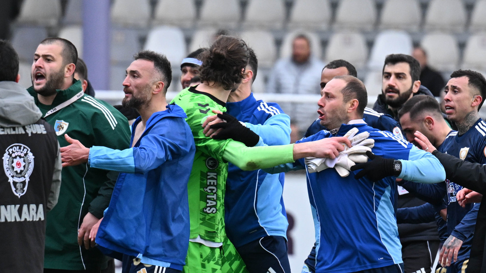 Keçiörengücü - Erzurumspor maçı kavgayla bitti