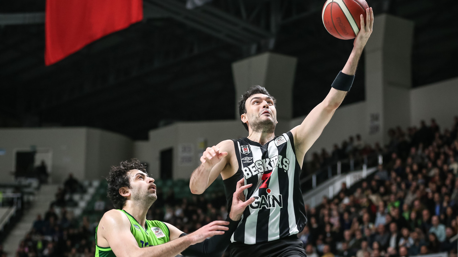 Beşiktaş, kupada dörtlü finale yükseldi