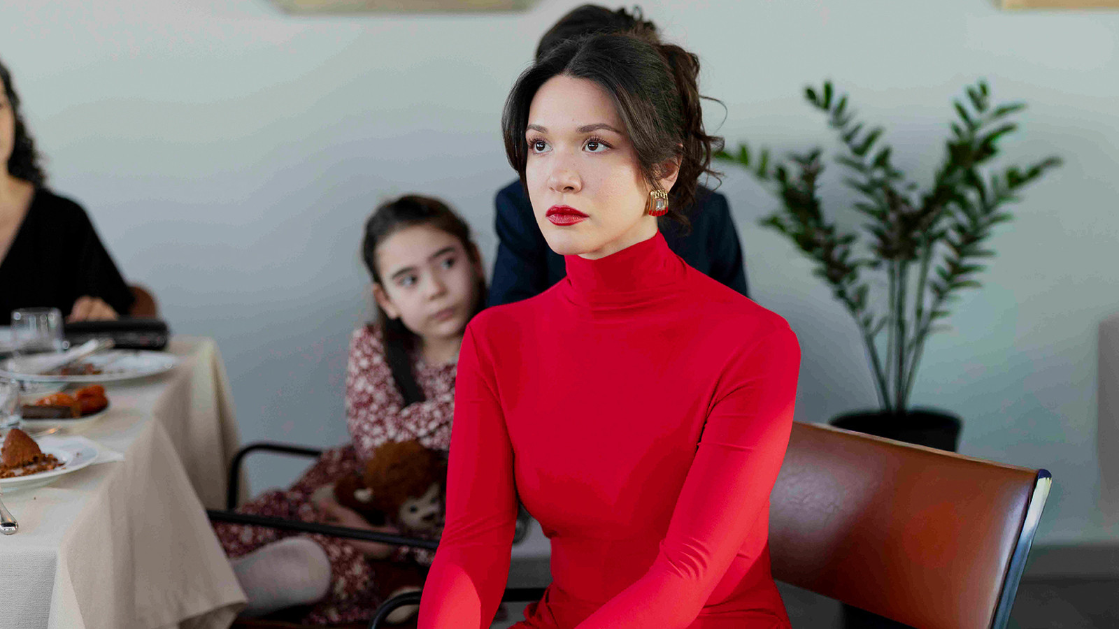 Sahipsizler 49. Bölüm Tek Parça Full İzle! Star TV Sahipsizler son bölüm izle!