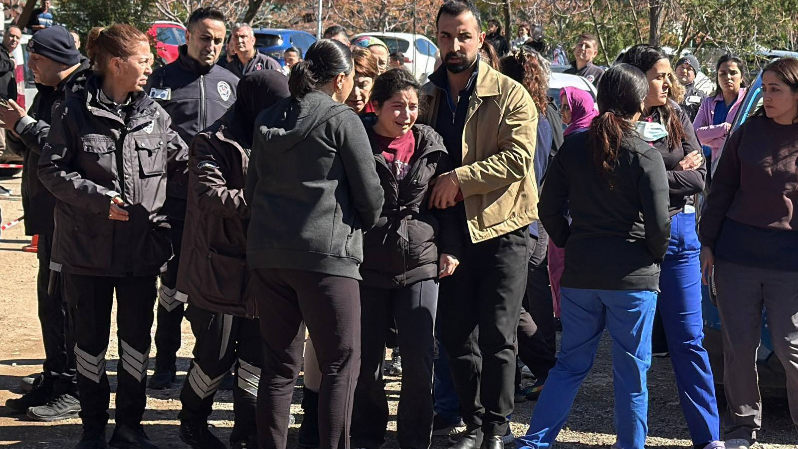 Antalya'da anestezi teknikeri, otomobilinde ölü bulundu; eşinin feryadı yürekleri dağladı