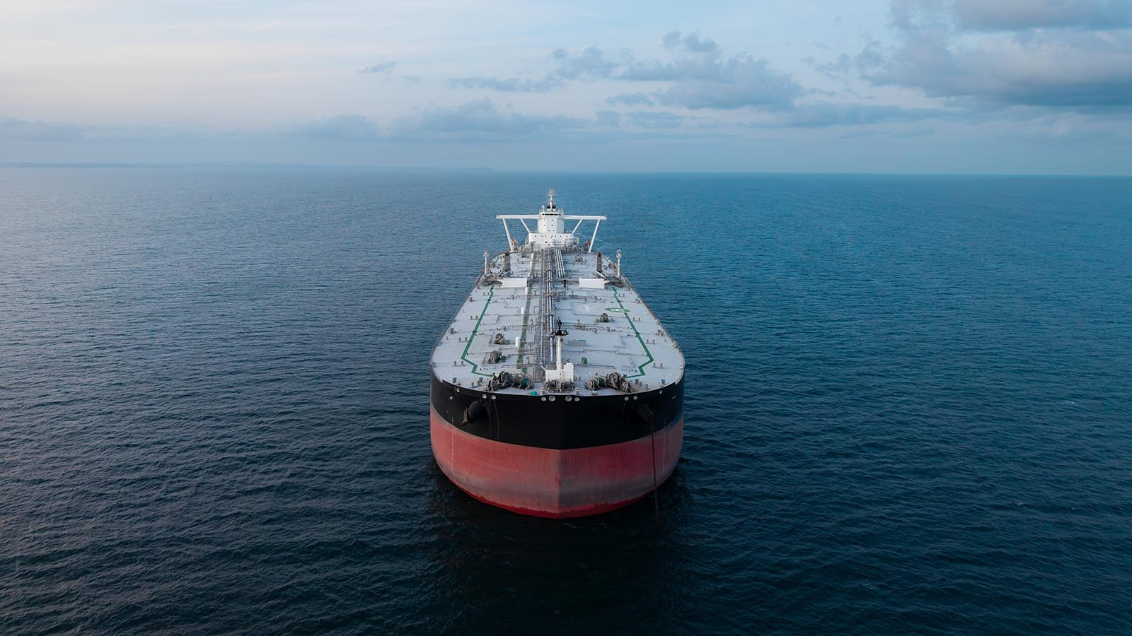 Dünyanın gözü Hürmüz'de! Piyasayı '150 dolar' korkusu sardı