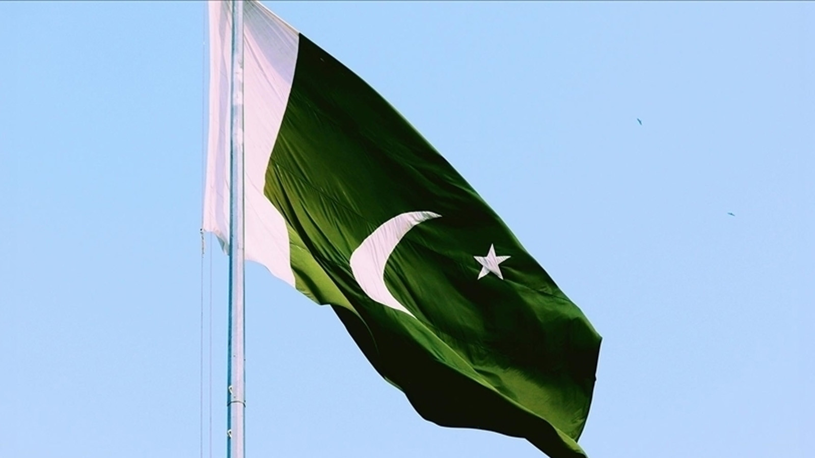 Pakistan'da apartmanda patlama: 13 kişi hayatını kaybetti