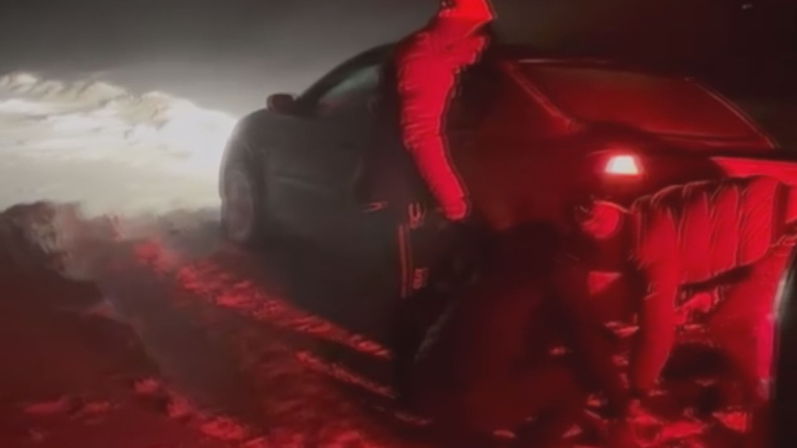 Ardahan'da tipide mahsur kalan vatandaşları AFAD kurtardı 