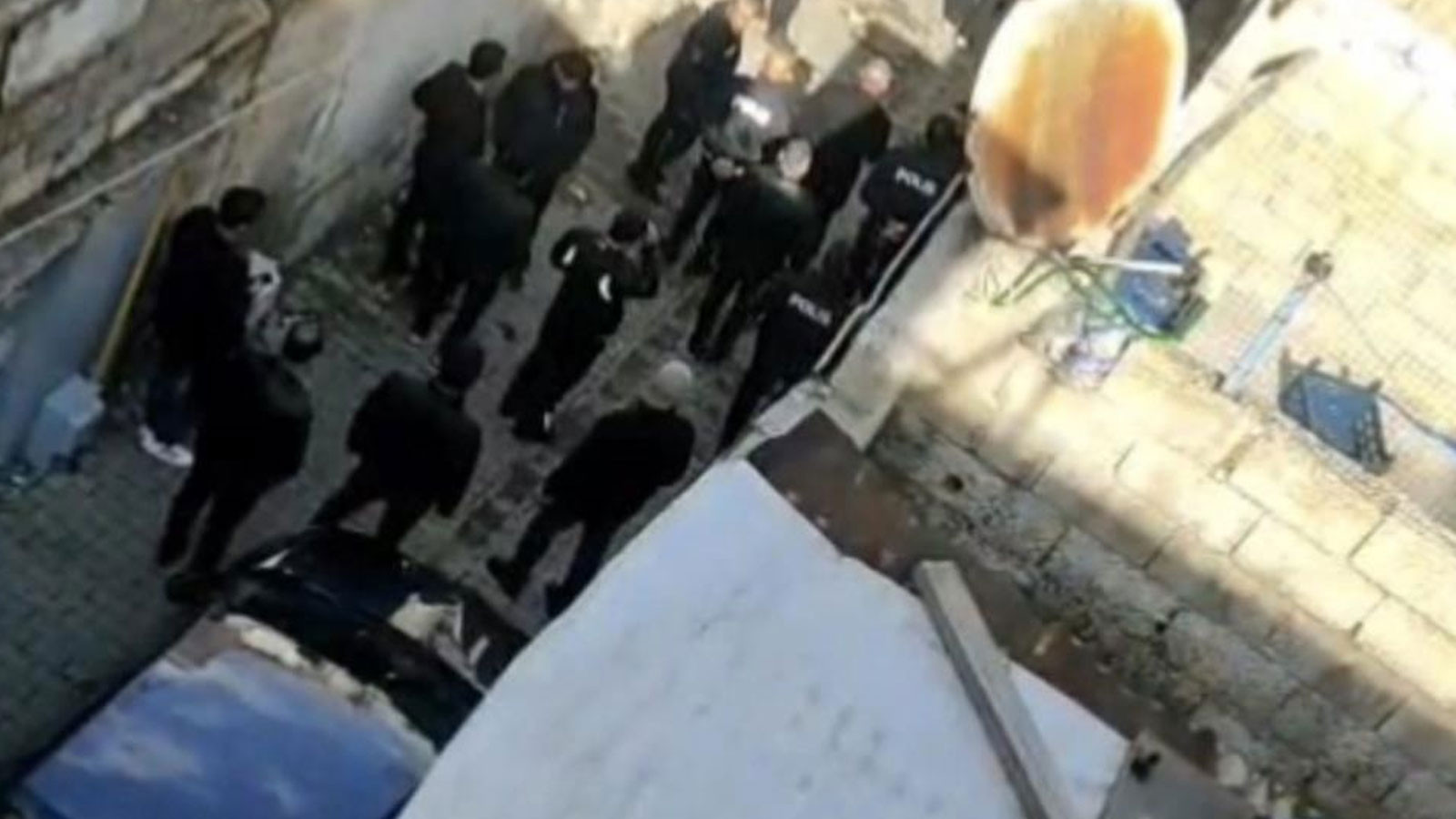 Gaziantep'te gündüz vakti şoke eden olay: Hırsızlık için girdikleri evdeki kadınları darbettiler