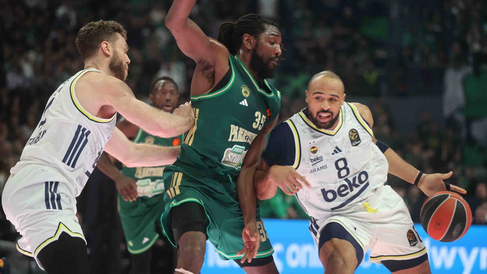 Olaylı Panathinaikos Fenerbahçe Beko maçının faturası belli oldu! Euroleague'den Yunan ekibine skandal ceza