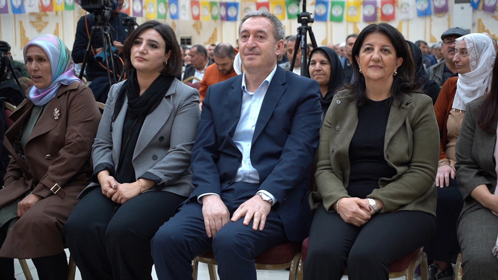 Bakırhan: DEM Parti bu sürecin yanındadır ve desteklemektedir