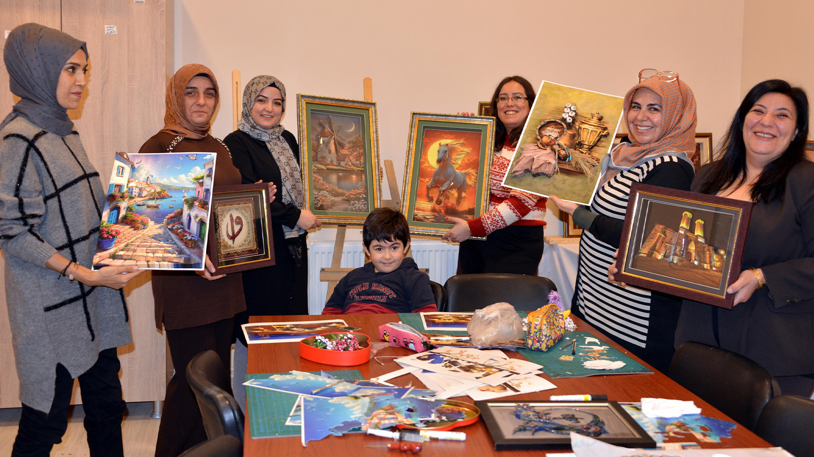 Kursta tanıştığı 20 kadınla ortak iş kurdu; hem üretiyorlar, hem kazanıyorlar