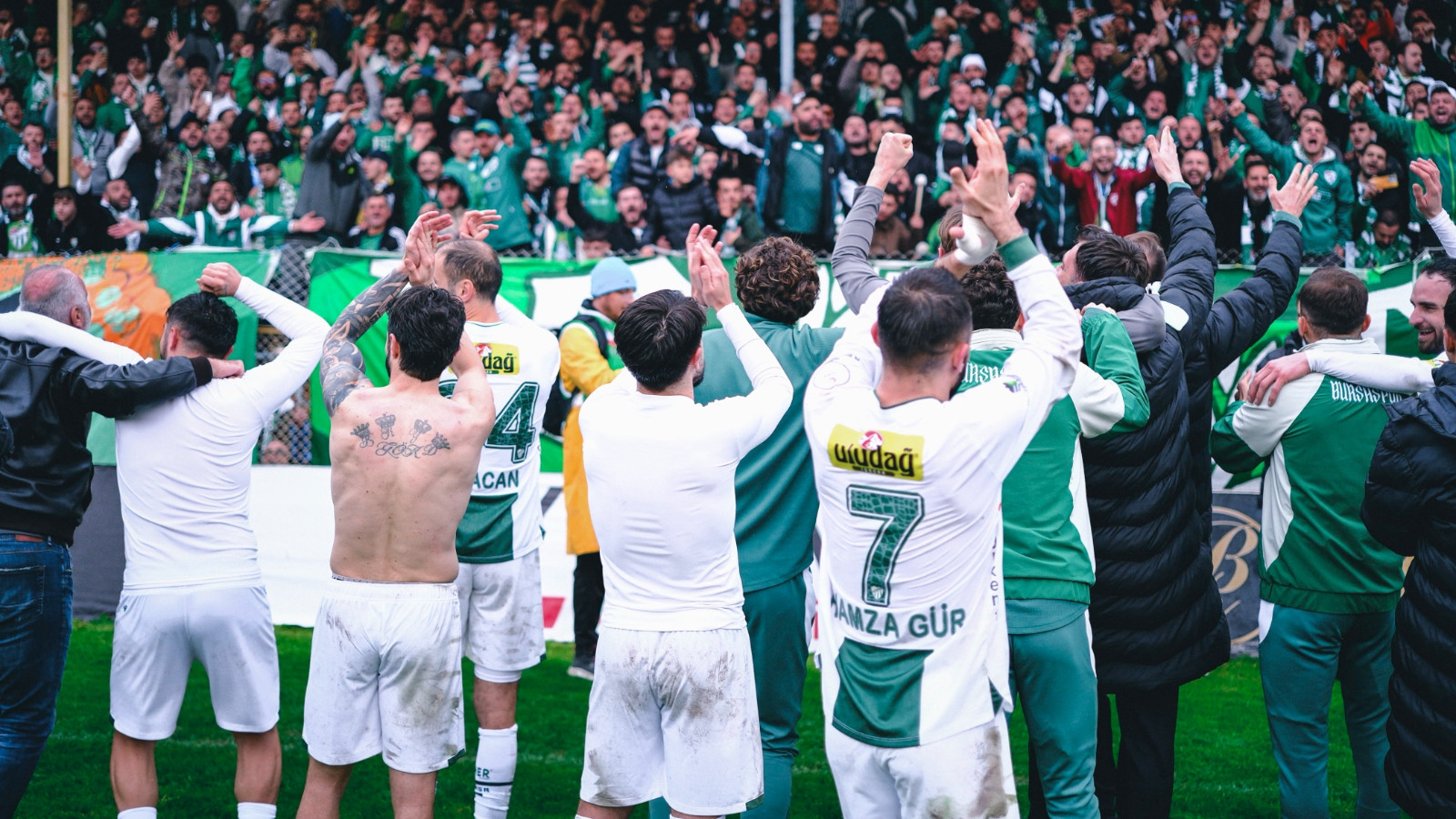 Bursaspor yerini korudu, Batman Petrolspor zirveye yükseldi