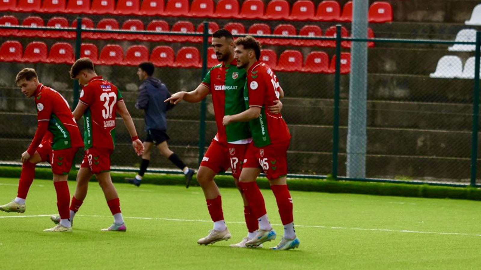 Karşıyaka, 10 golle rakibini paramparça etti