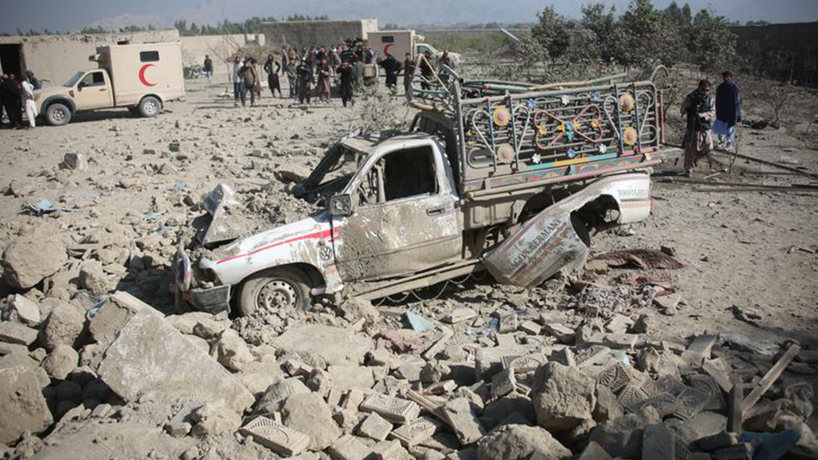 Pakistan'dan Afganistan'a hava saldırısı