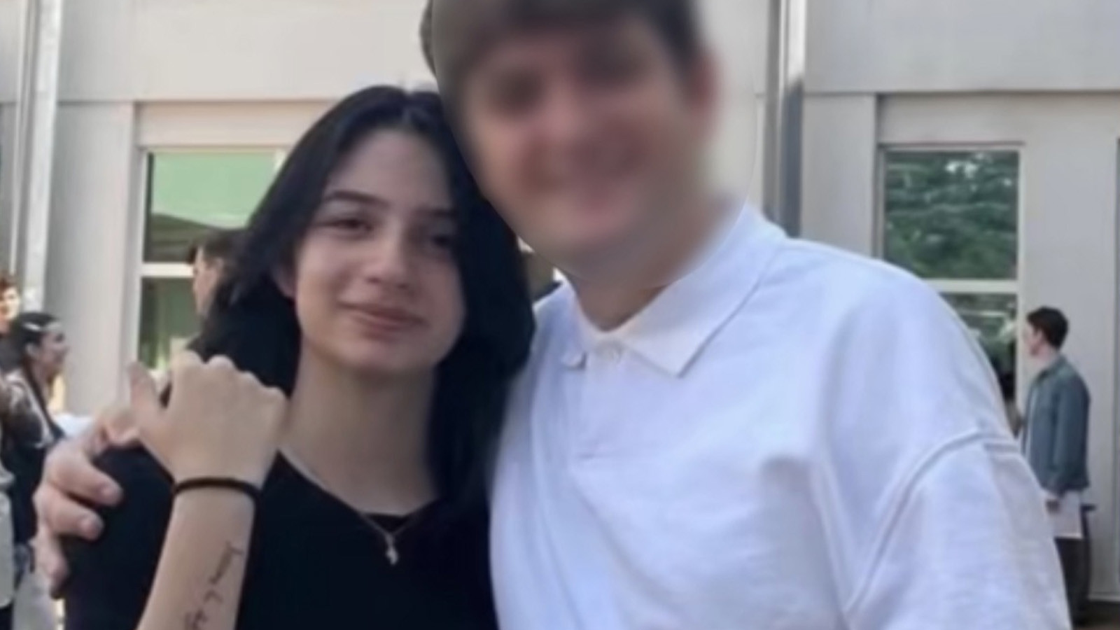 17 yaşındaki genç kız raylara atlayarak hayatına son vermişti! Ölümünde kan donduran iddia