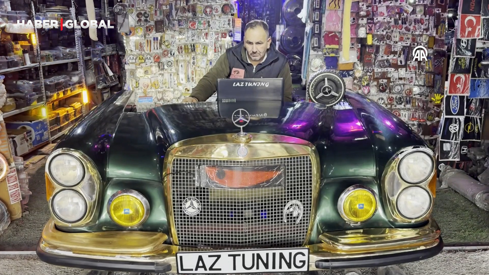 Bartın'da sanayi esnafının çalışma masası 1967 model Mercedes ilgi odağı oldu