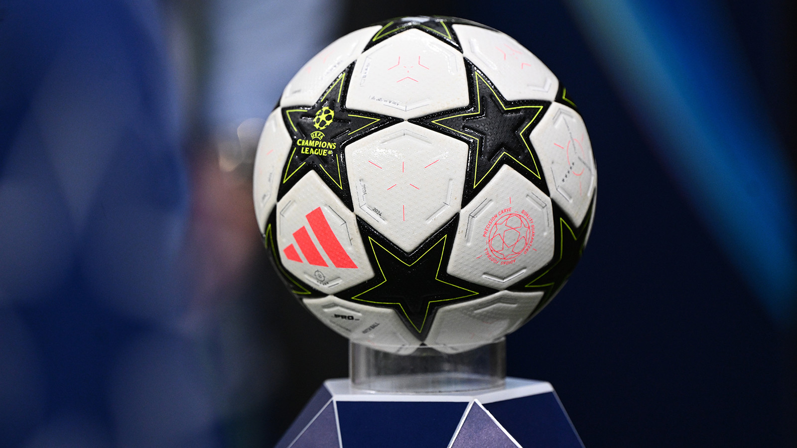 Şampiyonlar Ligi son 16 play-off turunda rövanş heyecanı başlıyor