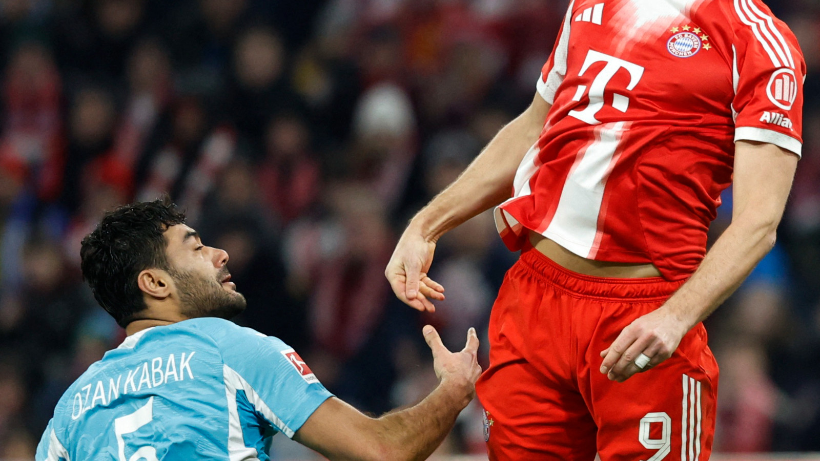 Barcelona Ozan Kabak'ı gözüne kestirdi