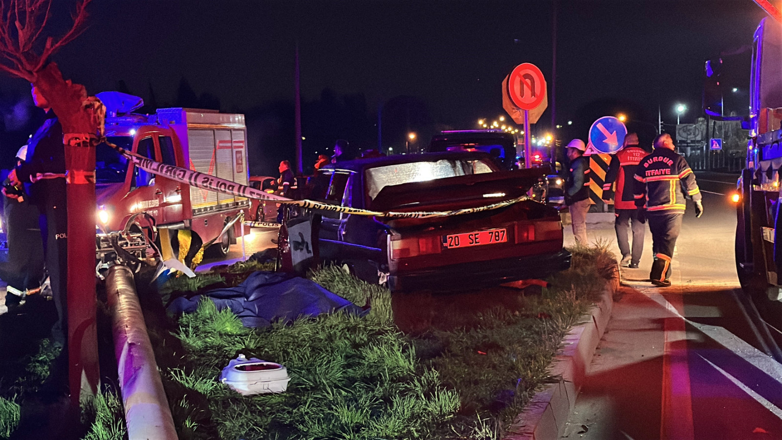 Burdur'da korkunç kaza! Yeni evli çifti ölüm ayırdı