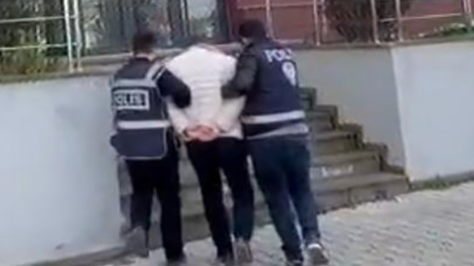 İftar çadırında belediye görevlisini bıçaklayan şüpheli yakalandı