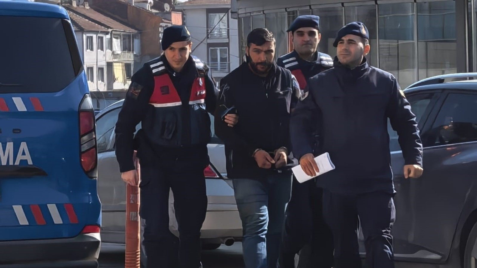 İnegöl'de 3 yıl hapis cezası bulunan şahıs yakalandı