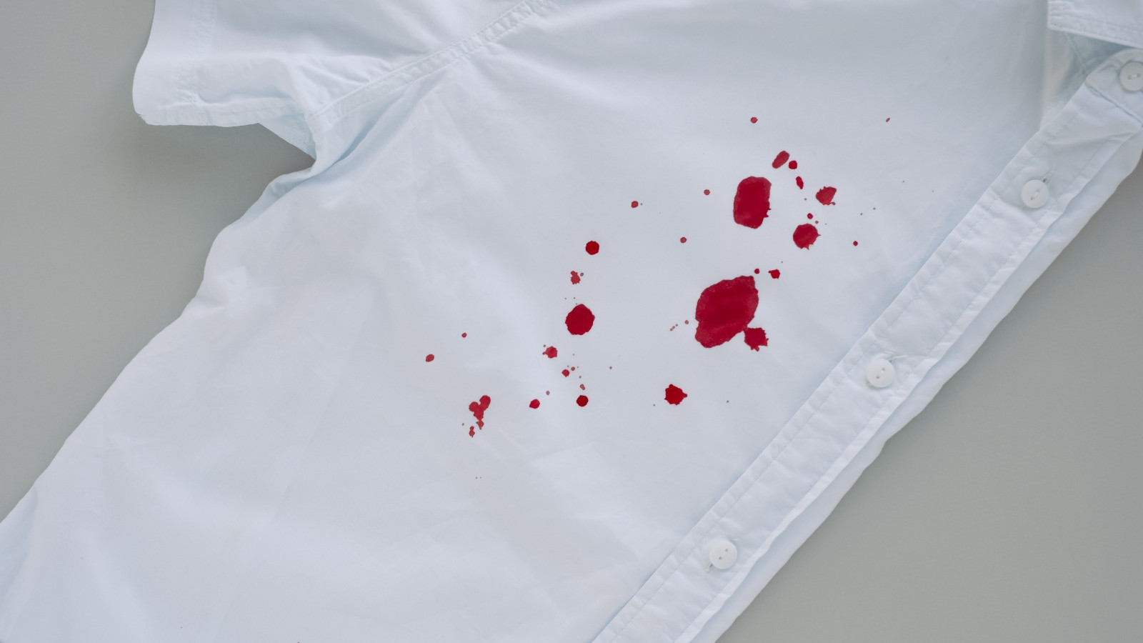 Kıyafetlerdeki mürekkep lekesini silmenin doğal yoluymuş!