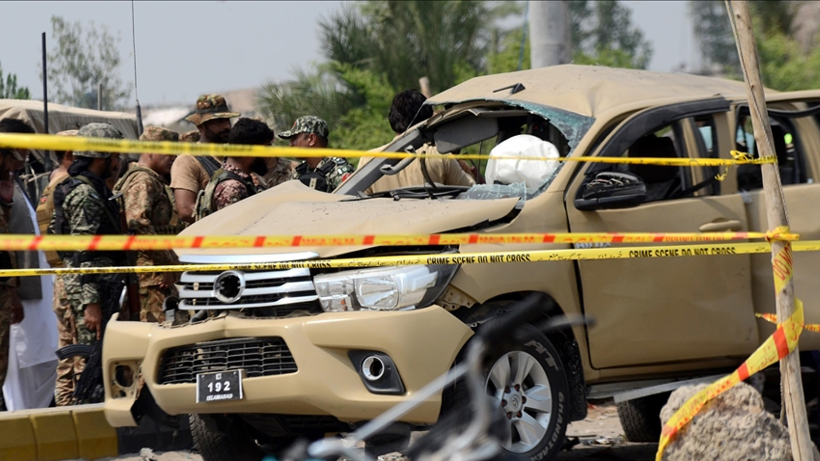 Pakistan'da emniyet güçlerine saldırı: 6'sı polis 7 kişi öldü
