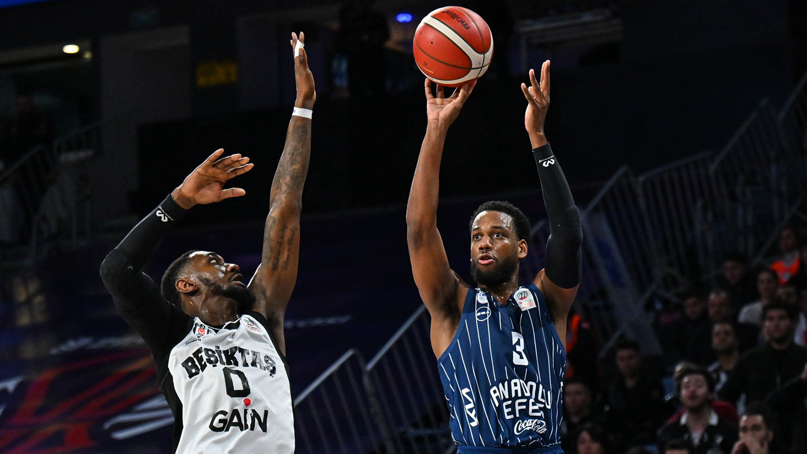 Anadolu Efes, Euroleague'deki serisini sürdürmek istiyor