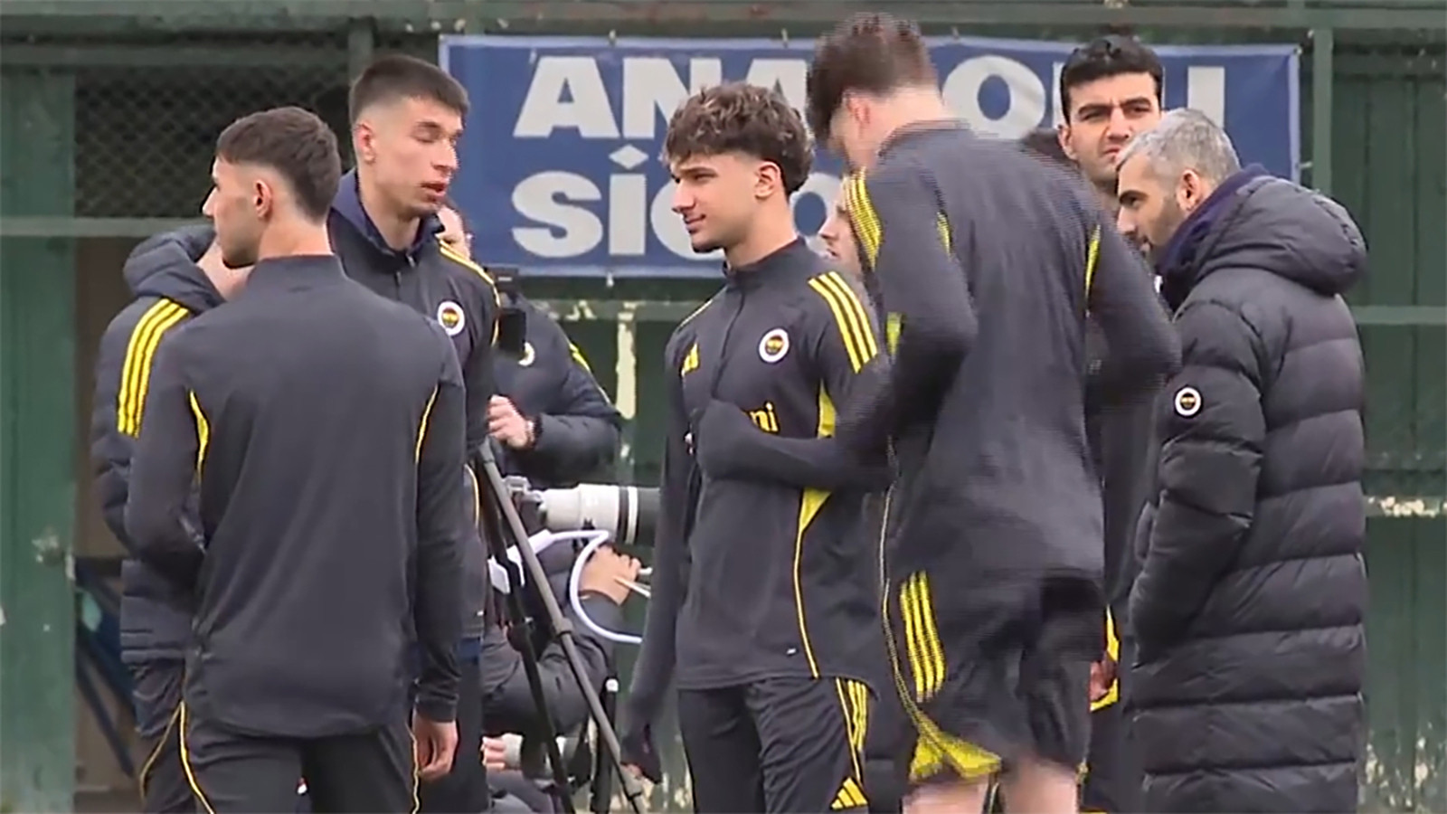 Fenerbahçe'nin Galatasaray'dan transfer ettiği Çağrı Hakan Balta, ilk idmanına çıktı