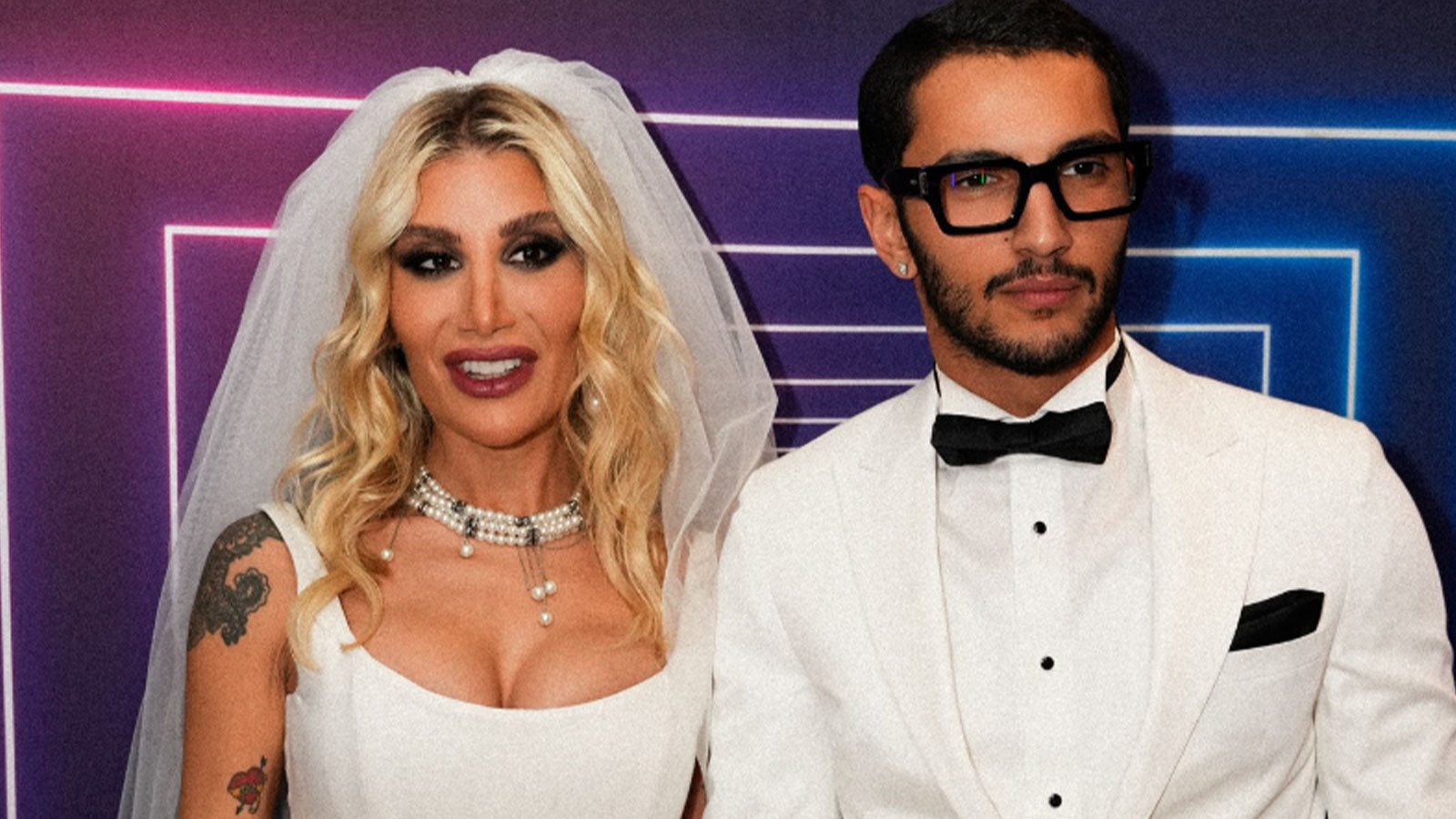 İrem Derici nişanlısı Melih Kunukçu ile ayrıldı mı? Sosyal medya paylaşımı kafaları karıştırdı