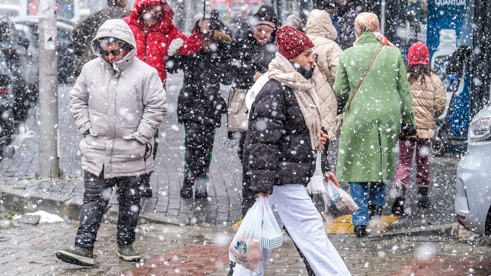 Kar İstanbul ve Ankara'yı fena vuracak! Meteoroloji saat verdi peş peşe uyardı