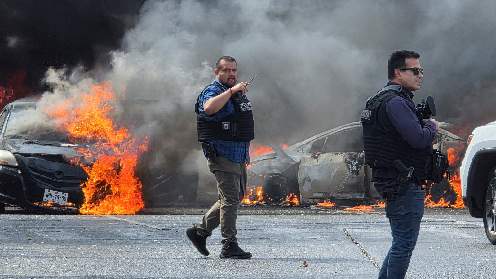 Sokaklar savaş alanına döndü, onlarca ölü var!