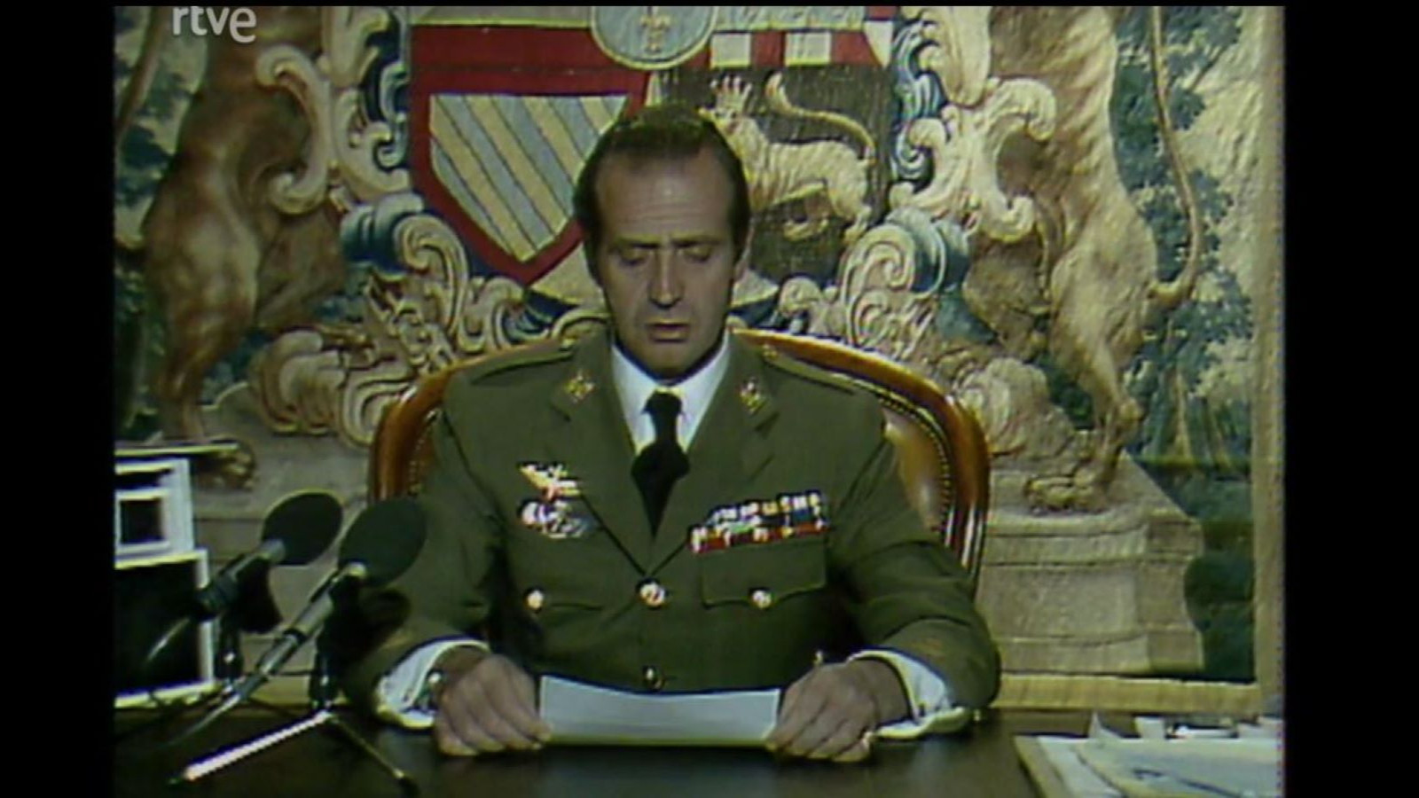 23F belgeleri: İspanya'da darbecilerden devlet kanalına baskında direneni vurun talimatı