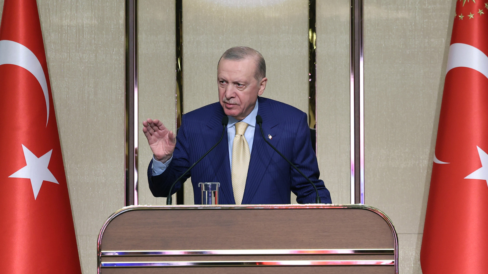 Cumhurbaşkanı Erdoğan: Türkiye'yi gıpta ile takip ediyorlar