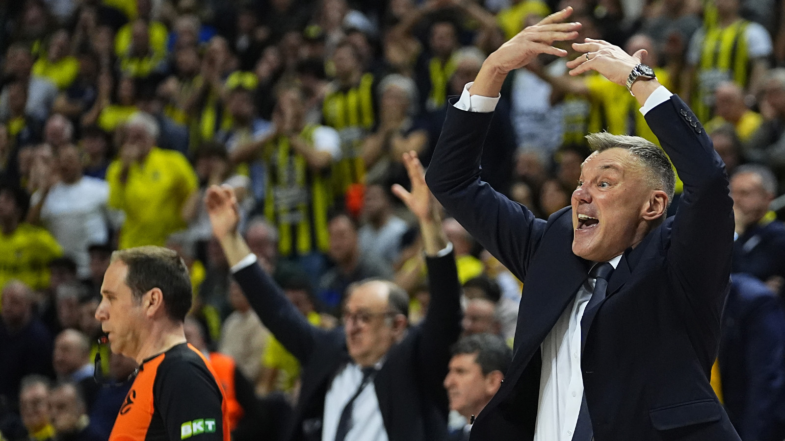 Fenerbahçe Beko koçu Sarunas Jasikevicius'tan Partizan galibiyeti sonrası: Bizim için iyi bir akşamdı