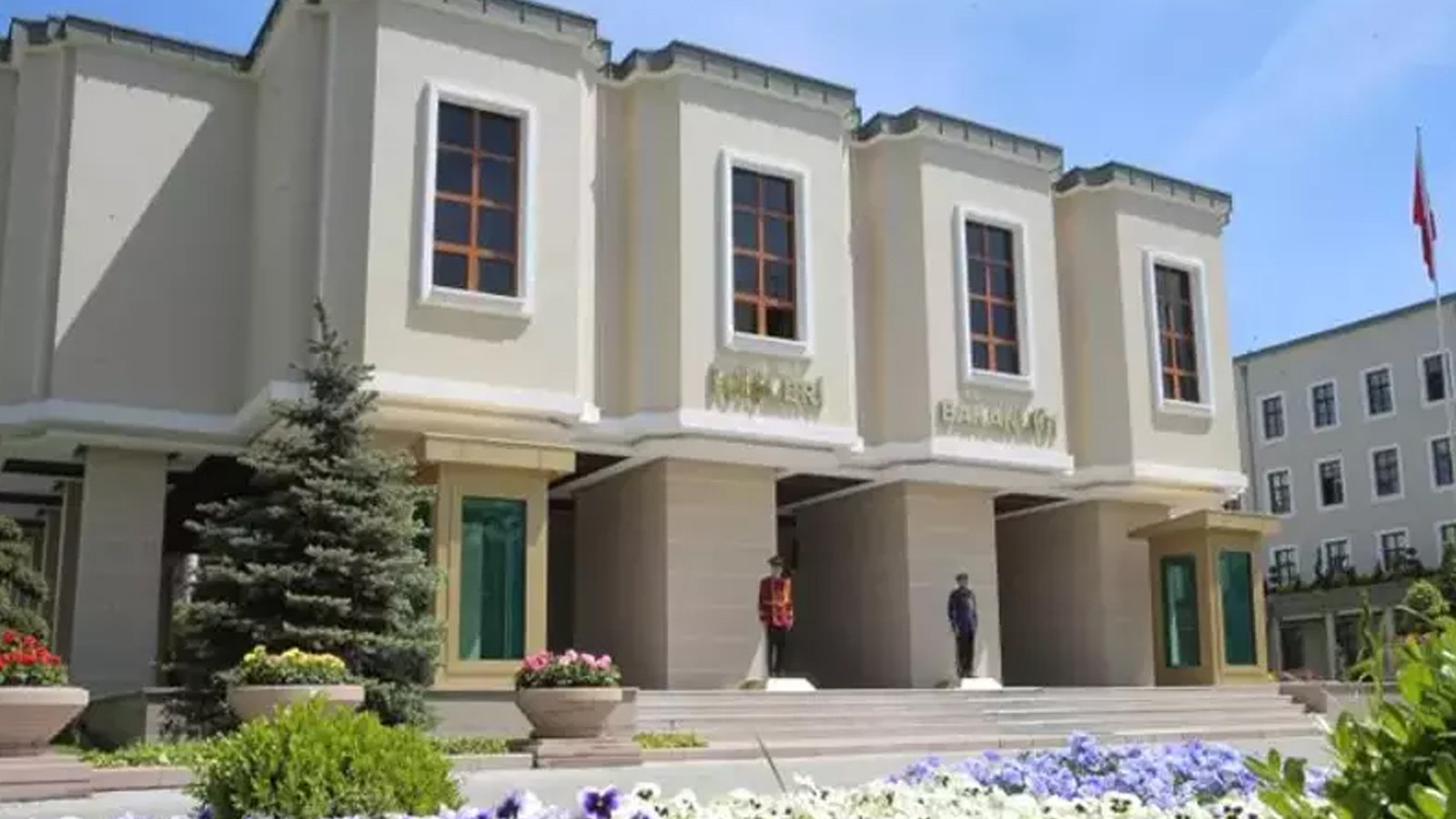 İçişleri Bakanlığında bakan yardımcılarının sorumluluk alanları belli oldu