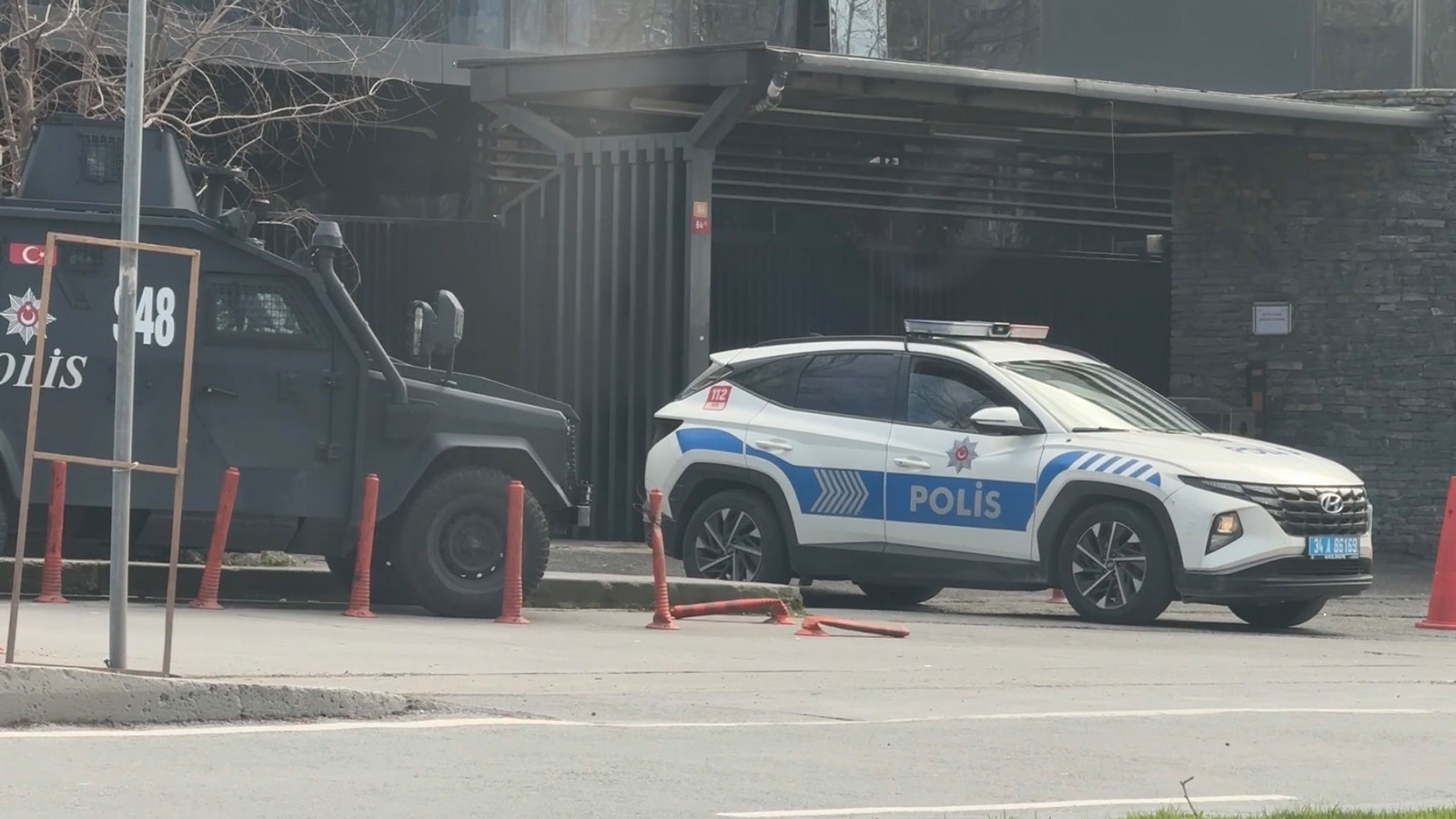 Üniversitede ödev kavgası! Yangın merdivenine çağırdığı öğrenciyi bıçakladı