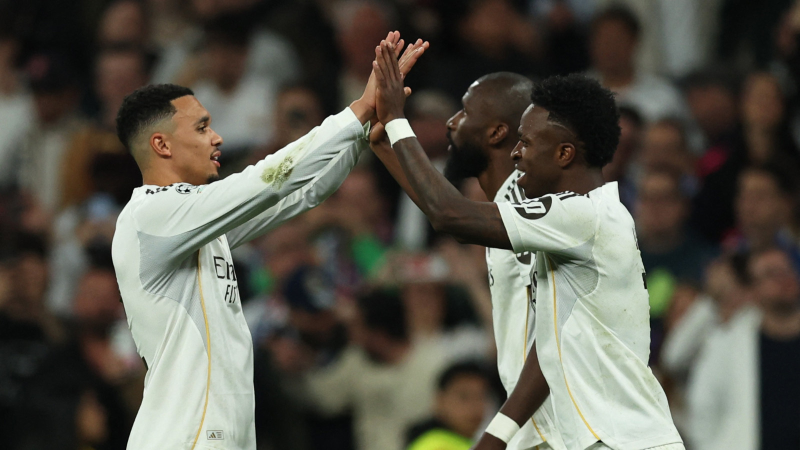 Real Madrid'in son 16 turundaki muhtemel iki rakibi belli oldu