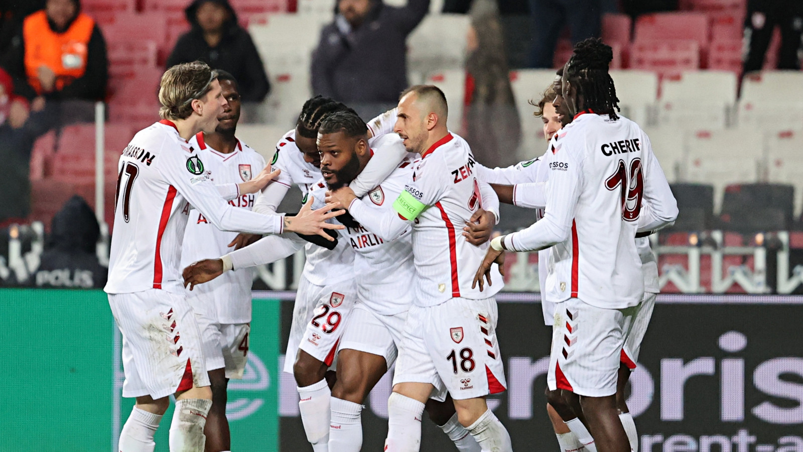 Samsunspor'un yeni rakibi Arda Turan rakip olabilir