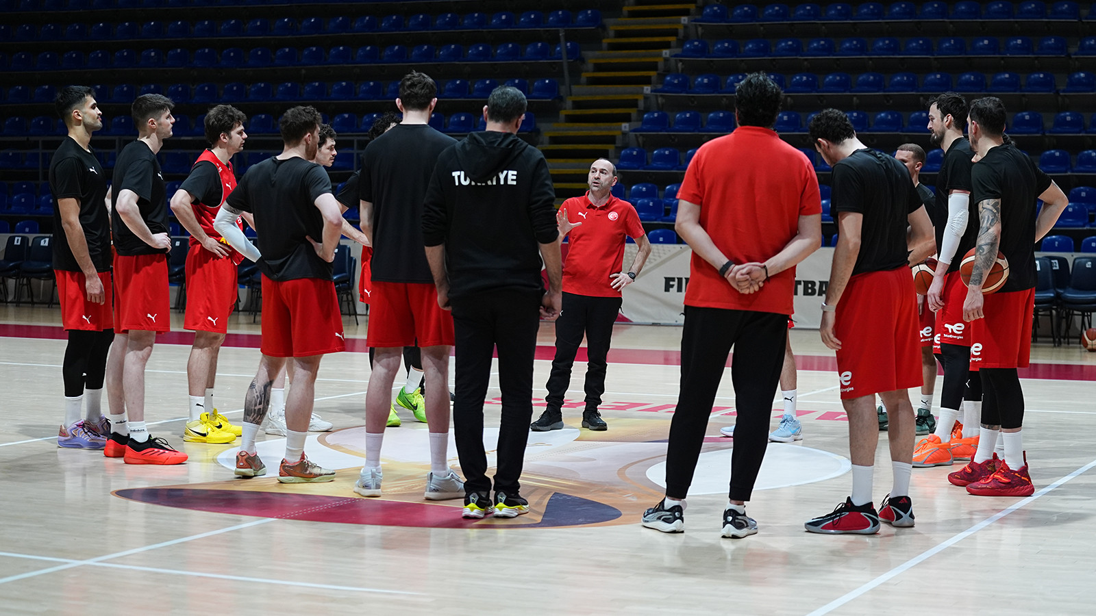 12 Dev Adam'ın Sırbistan maçı kadrosu açıklandı