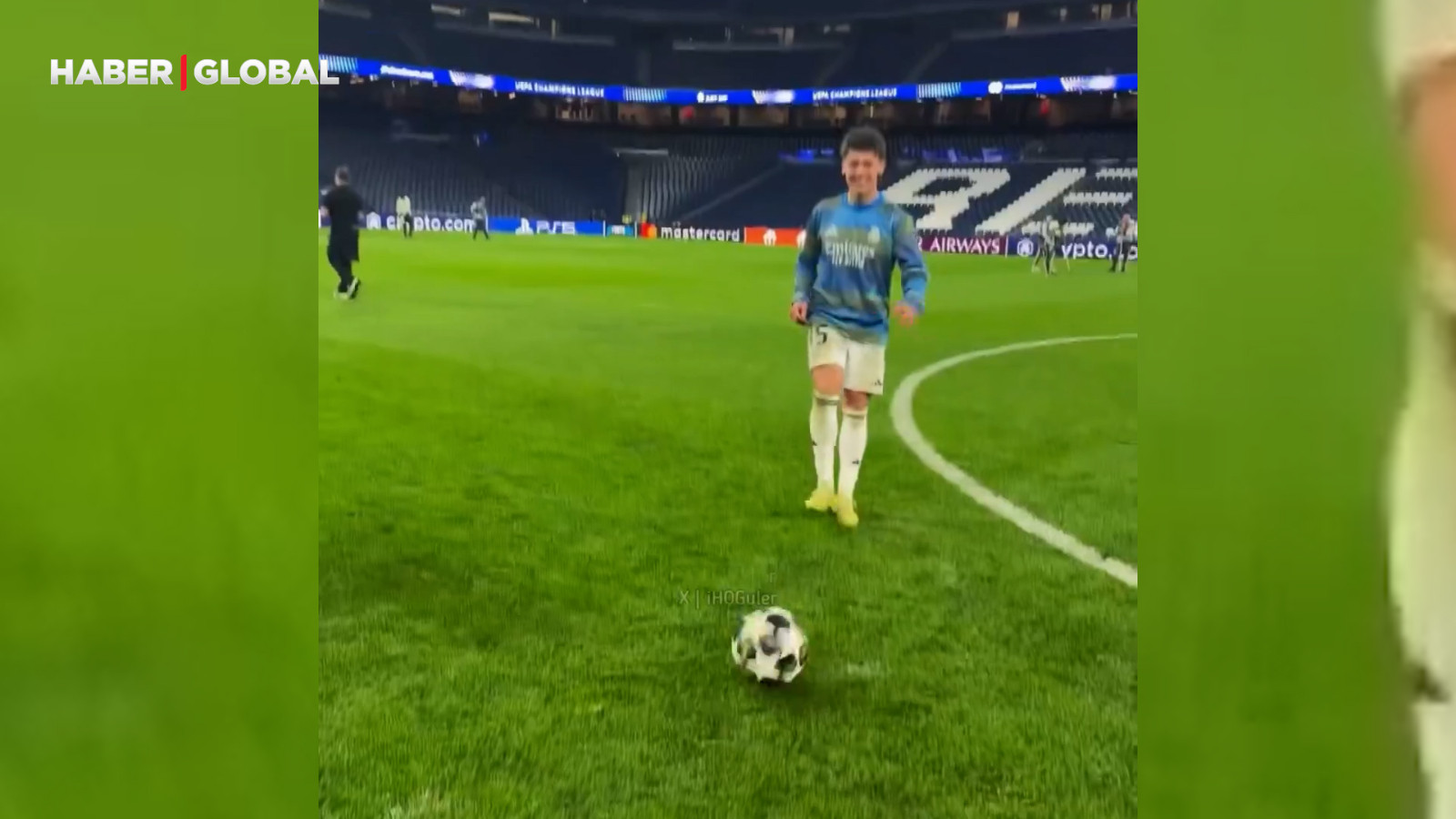 Arda Güler'den geniş alanda kısa paslaşmalar