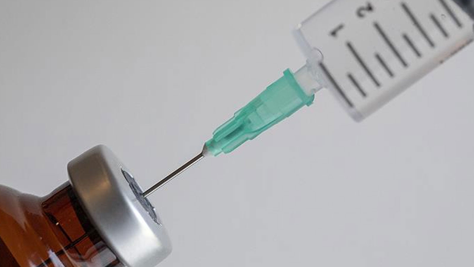 Doktora 'yanlış iğne' yapıldığı iddiasına soruşturma