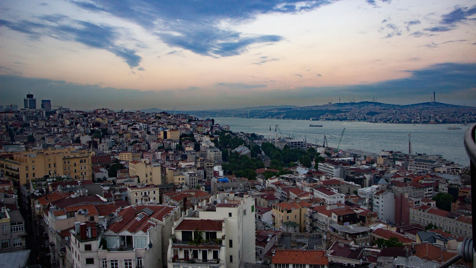 İstanbul'da binlerce konutu ilgilendiriyor... Merakla beklenen haberi Murat Kurum duyurdu