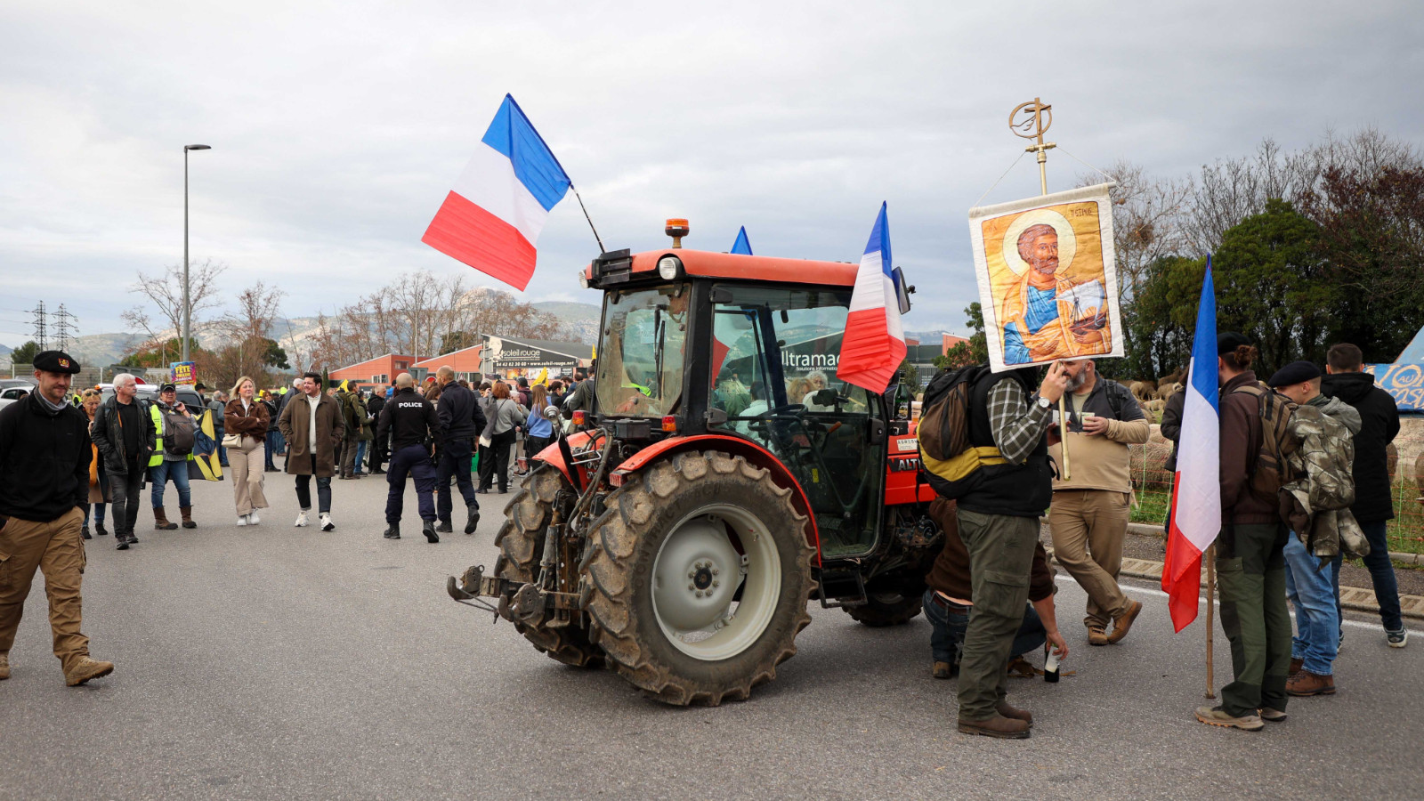Parisli şehir planlamacısıyla Nimes'li çiftçinin çatışması