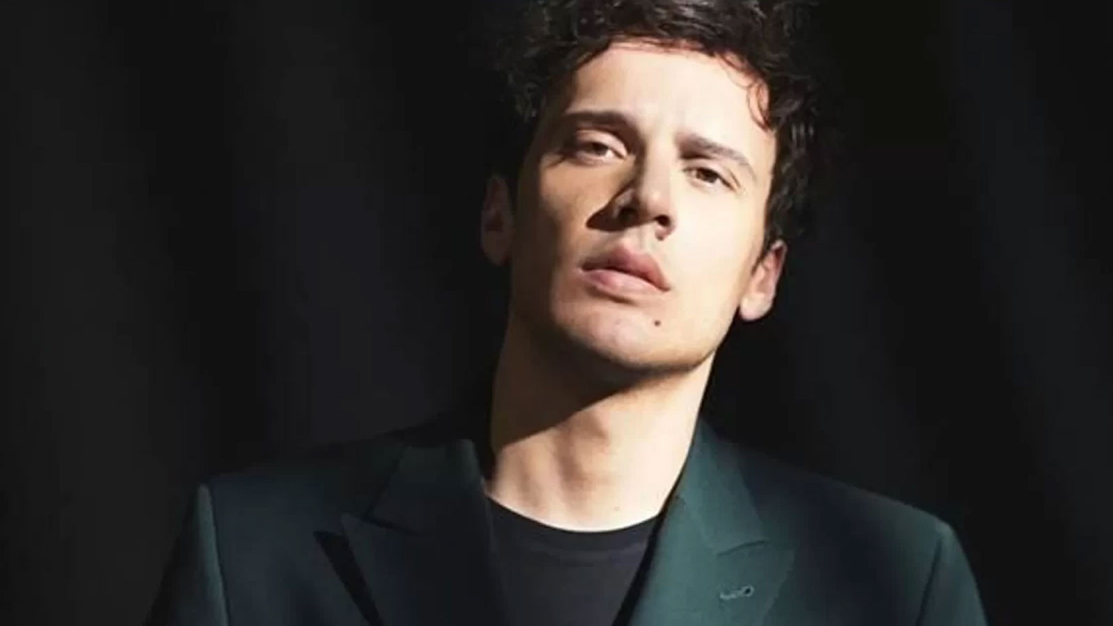 Edis Görgülü havalimanında gözaltına alındı