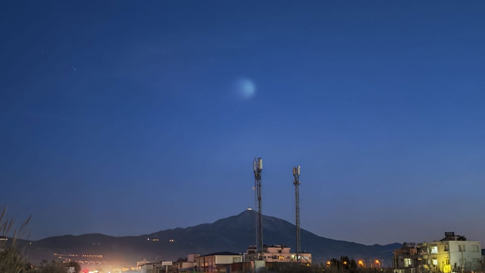 ABD, İsrail ve İran’ın füzeleri Hatay semalarında görüntülendi