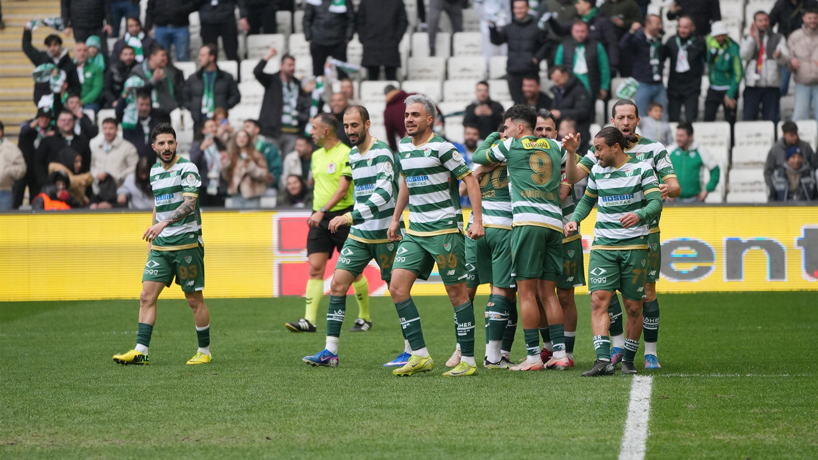 Bursaspor, 68 Aksaray Belediyespor'a gol yağdırdı