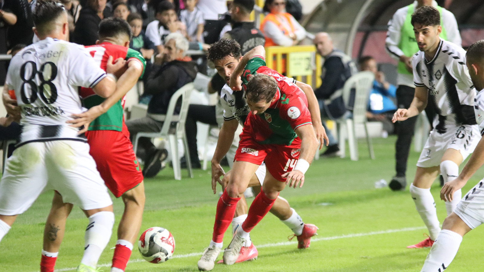 İzmir derbisinde Karşıyaka’nın konuğu Altay