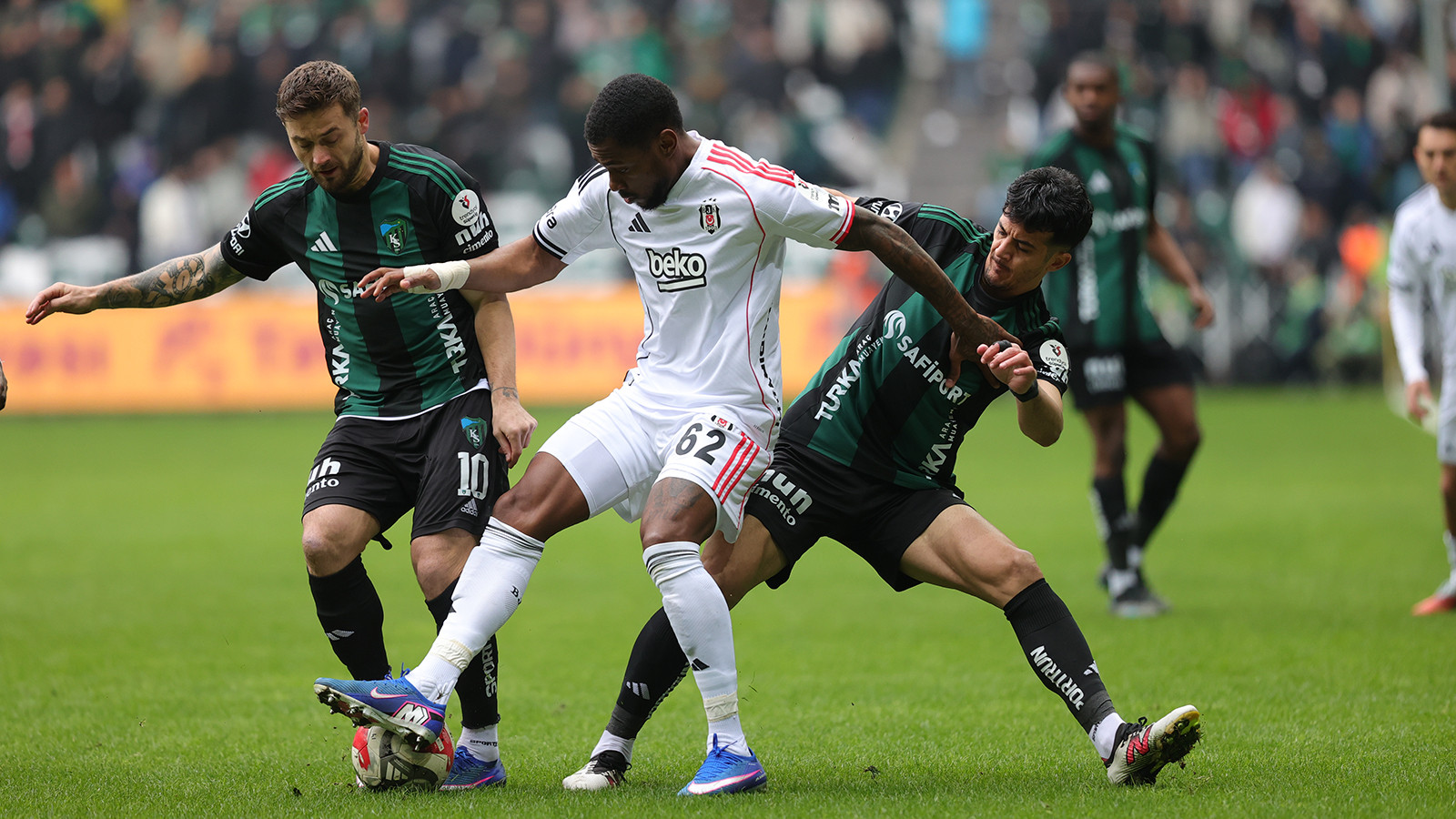 Sergen Yalçın'dan Kocaelispor maçında kadroda 2 değişiklik