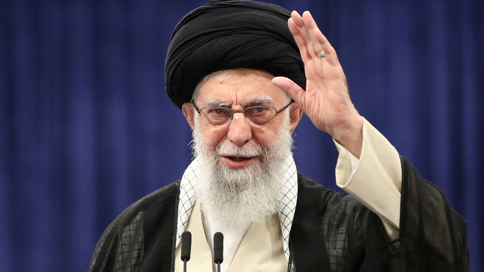 Bombalı saldırıdan kurtuldu, cumhurbaşkanı seçildi: İran'ın dini lideri Ali Hamaney