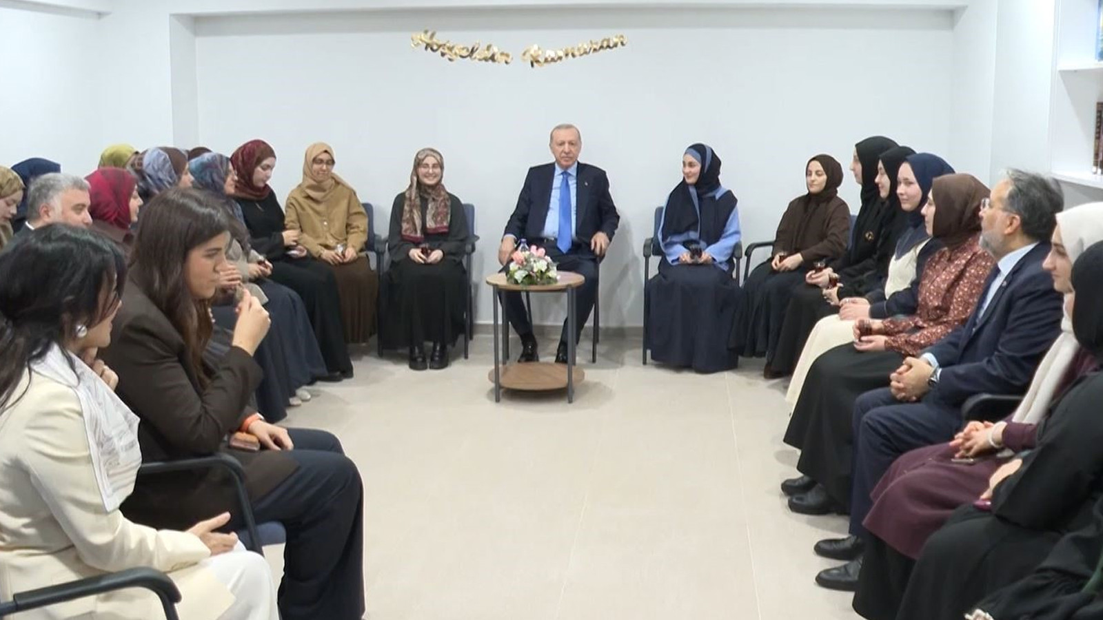 Cumhurbaşkanı Erdoğan üniversite öğrencileri ile bir araya geldi