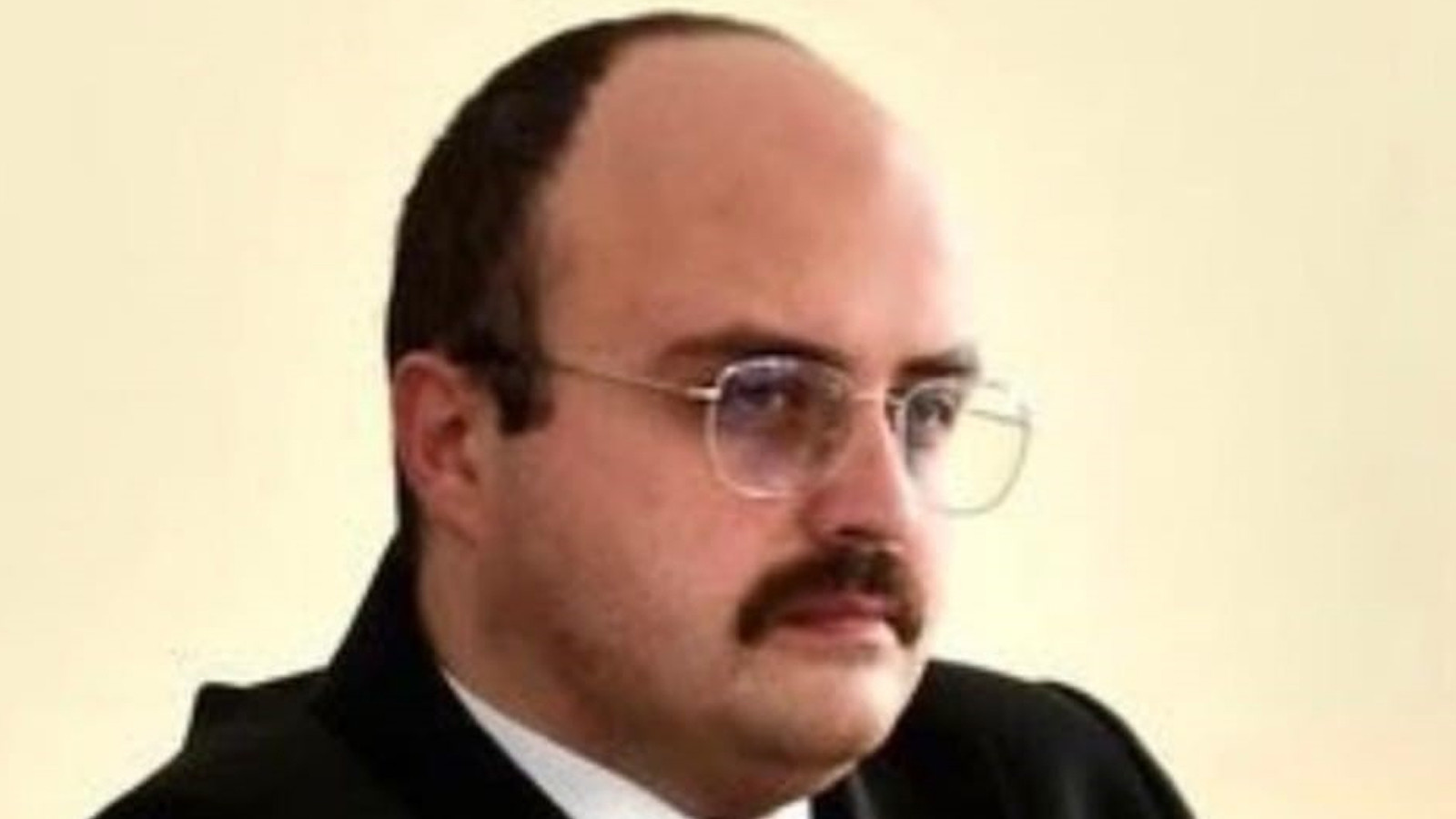 Genç savcı kalbine yenik düştü